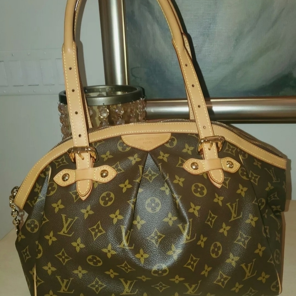 Louis Vuitton Tivoli GM Handbag Purse